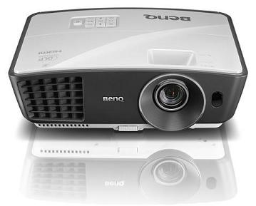 Videoproiector BENQ W770ST, DLP 3D, HD, 2500 lm, 13.000:1, telecomanda, boxe, 2,9 Kg, geanta